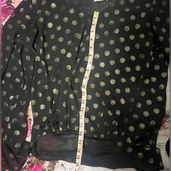Show Me Your Mumu Black and gold V-Neck Bell Sleeve Blouse - Picture 9 of 10